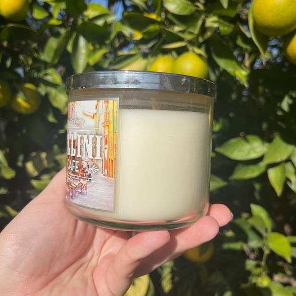 Bellini Cafe Candle Bath and body works - Picture 3 of 4